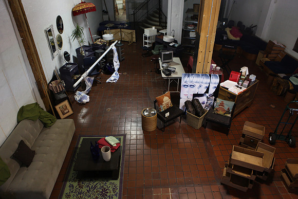 20110728_6022_DG_LINCOLN_ROAD_BROWN_STORE_MOUVING_OUT_MIAMI_FL_IMG_1999