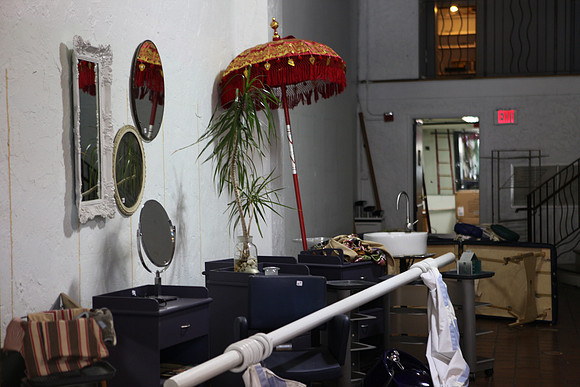 20110728_6022_DG_LINCOLN_ROAD_BROWN_STORE_MOUVING_OUT_MIAMI_FL_IMG_1988