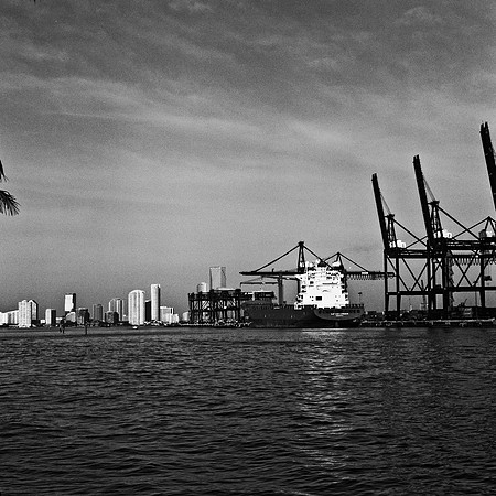 8287_FM_BW_PORT_MIAMI_FL_04_04.tif