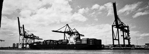 3328_FILM_BW_LR_MIAMIPORT_USA_FL_08_01.tif