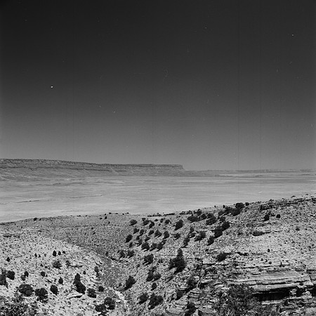 2296_FM_BW_NV_02.jpg