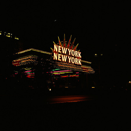 2327_FM_COLOR_SQ_Las_Vegas_NV_02_9.jpg