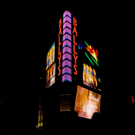 36066_COLOR_SQ_Las_Vegas_Nevada_NV_03_9.jpg