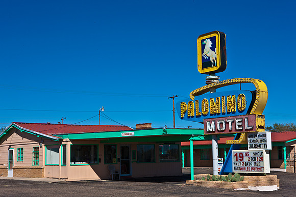 0032_SANTA_FE_TO_ALMERIDO_TO_DALLAS_TEXAS_0032_DG_Tucumcari_Route_66_40_New_Mexico_MN_USA_2009_5L8Y7384