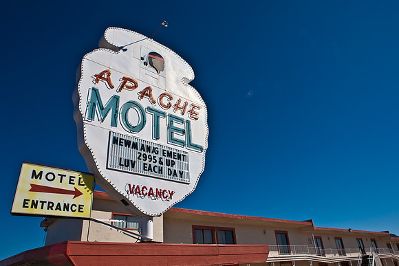 0032_SANTA_FE_TO_ALMERIDO_TO_DALLAS_TEXAS_0032_DG_Tucumcari_Route_66_40_New_Mexico_MN_USA_2009_5L8Y7380