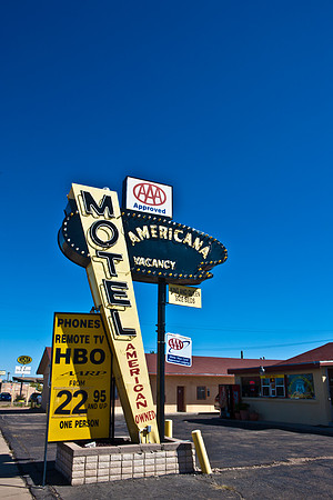 0032_SANTA_FE_TO_ALMERIDO_TO_DALLAS_TEXAS_0032_DG_Tucumcari_Route_66_40_New_Mexico_MN_USA_2009_5L8Y7336