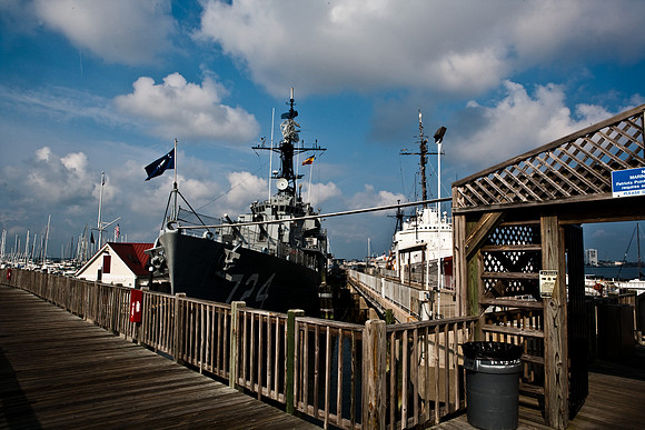 ZV4N_1510_DG_COLOR_CHARLESTON_SOUTH_CAROLINA_SC_USA_2007