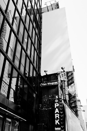 3885_DG_New_York_2010_ZV4N1991