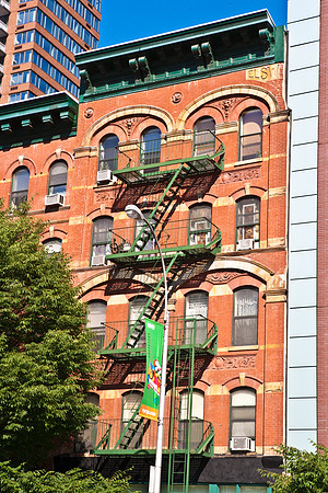 3885_DG_New_York_2010_ZV4N2503