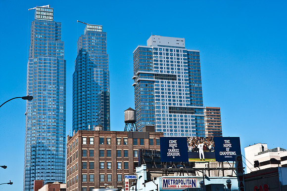 3885_DG_New_York_2010_ZV4N2534
