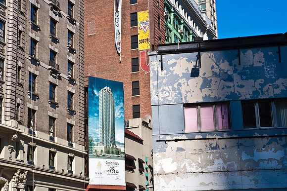 3885_DG_New_York_2010_ZV4N1930