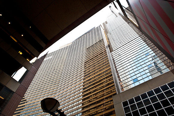 3885_DG_New_York_2010_ZV4N2191