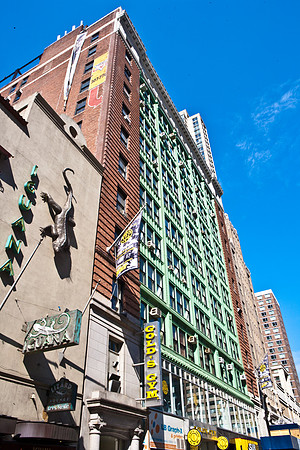 3885_DG_New_York_2010_ZV4N1938