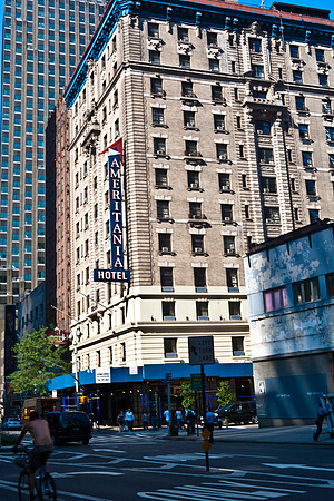 3885_DG_New_York_2010_ZV4N1920