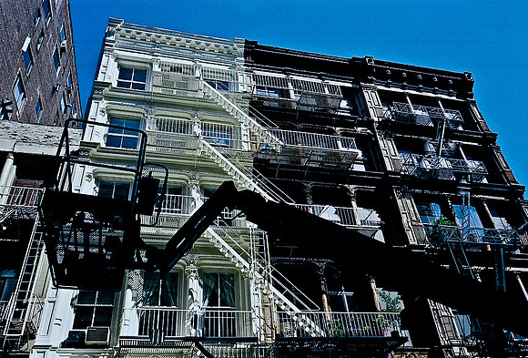 2195_FM_COLOR_NY_02_10.jpg