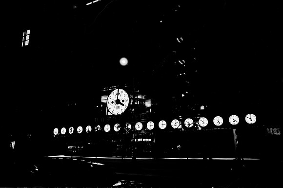 28313_FM_BW_POLYPTYCH_LEICA NYC 2002_34-36-2.jpg