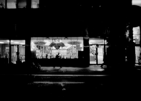 28313_FM_BW_POLYPTYCH_LEICA NYC 2002_12-17-6.jpg