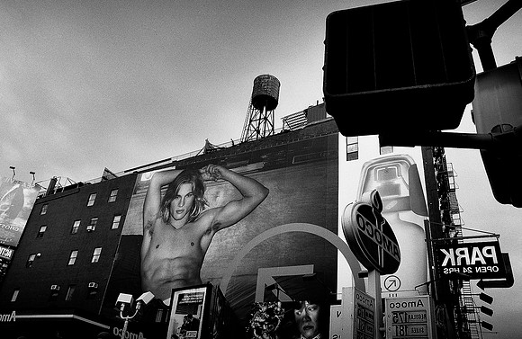 28308_fm_COLOR_POLYPTYCH_leica NYC 2002_31-36-5.jpg