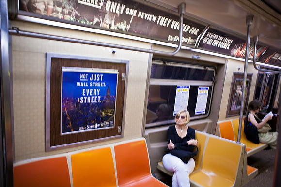 3885_DG_Subway_New_York_2010_ZV4N2703