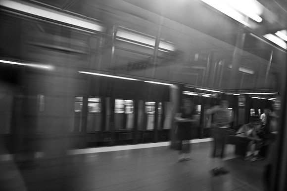 3885_DG_Subway_New_York_2010_ZV4N2718
