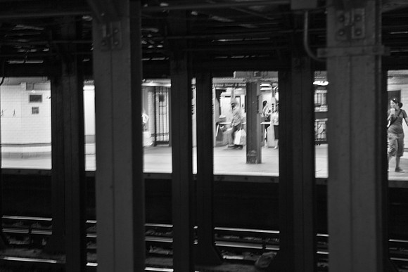 3885_DG_Subway_New_York_2010_ZV4N2762