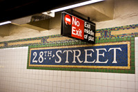 3885_DG_Subway_New_York_2010_ZV4N2699