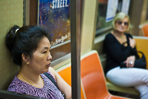 3885_DG_Subway_New_York_2010_ZV4N2676