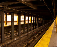 3885_DG_Subway_New_York_2010_ZV4N2611