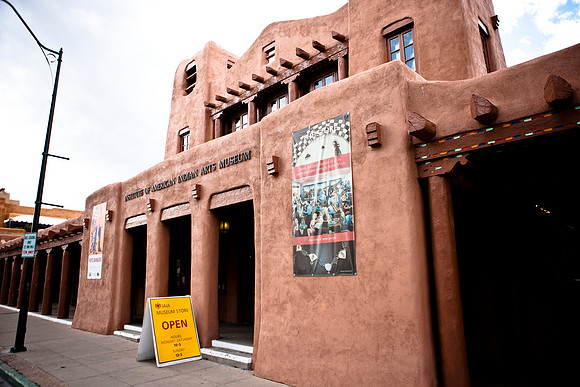 20081019_DVD63_DG_USA_Santa_Fe_NM_5L8Y8587_full_blead