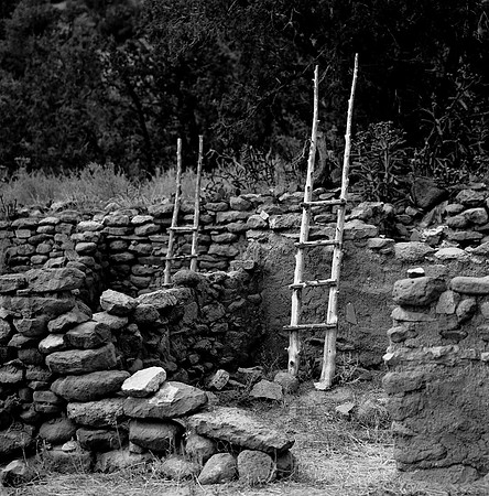 36016_BW_SQ_STMONKASHA_NM_03_3.jpg