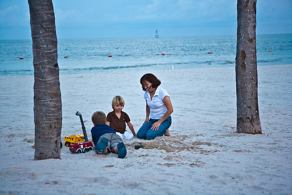 3460_B_DG_Fisher_Island_Beach__Club_The Band_The Spam_Allstars_Miami_FL_ZV4N2412
