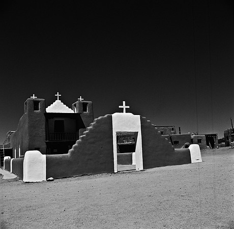 2276_FM_BW_NM_02_1.jpg