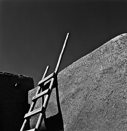 2277_FM_BW_NM_02_3.jpg