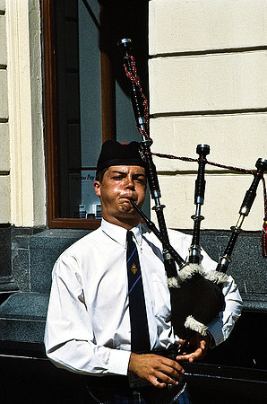 37577_SL_COLOR_BOX_II_MAILOCK_SCOTLAND_1997