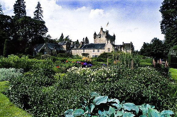 37581_SL_COLOR_BOX_II_MAILOCK_SCOTLAND_1997_6