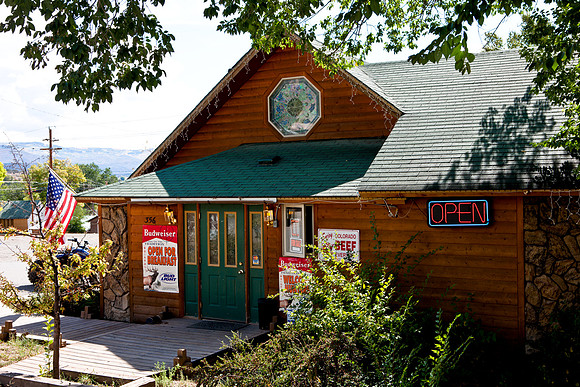 200828_DVD12_DG_USA_Aspen_1546_full_blead