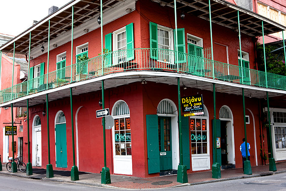 20081023_DVD74_DG_USA_New_Orleans_LA5L8Y0410_full_blead