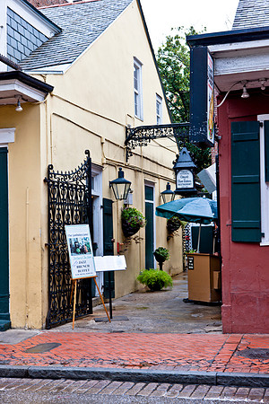 20081023_DVD72_DG_USA_New_orleans_LA_5L8Y0088_full_blead