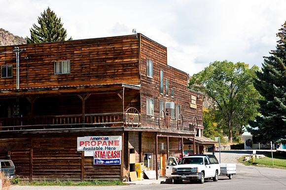200828_DVD12_DG_USA_Aspen_1561_full_blead