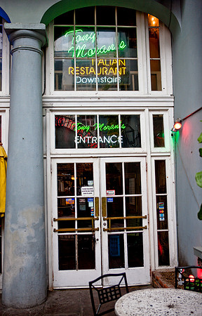 20081023_DVD71_DG_USA_New_Orleans_LA_5L8Y9839_full_blead