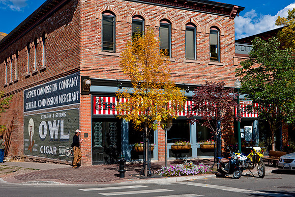 20080829_DVD15_DG_USA_Aspen_2259_full_blead
