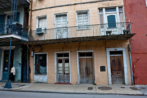 20081023_DVD73_DG_USA_New_Orleans_LA5L8Y0306_full_blead