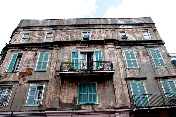 20081023_DVD74_DG_USA_New_Orleans_LA5L8Y0445_full_blead