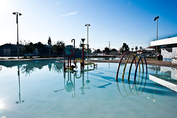 36373_DG_COLOR_BAKER_CALIFORNIA_CA_USA_2007_ZV4N_3812