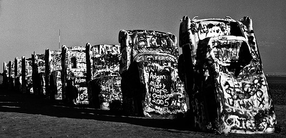 6153_FM_BW_BUSHLAND_CADILLAC_RANCH_TX_05_7.jpg