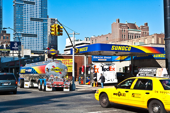 3885_DG_New_York_2010_ZV4N2530