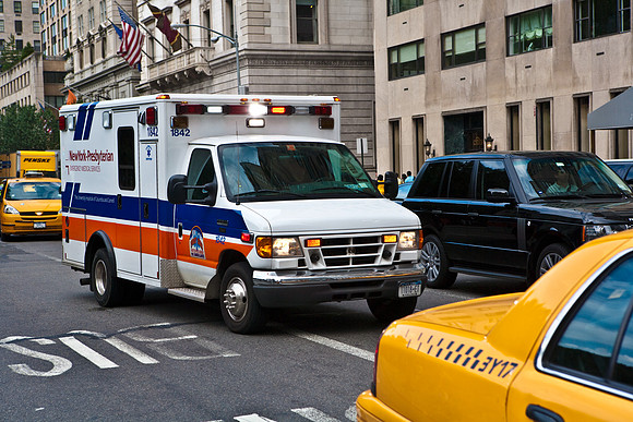 3885_DG_New_York_2010_ZV4N2216