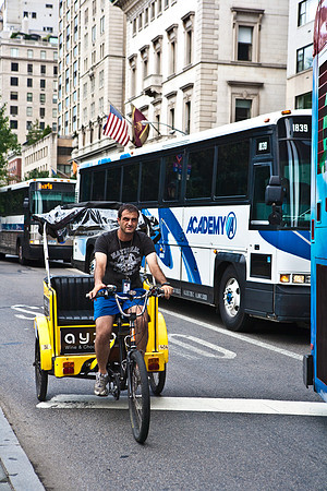 3885_DG_New_York_2010_ZV4N2214