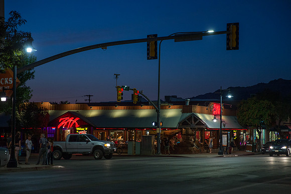 20140831_21_21_29_Hotels_Motels_NightCG3P0021