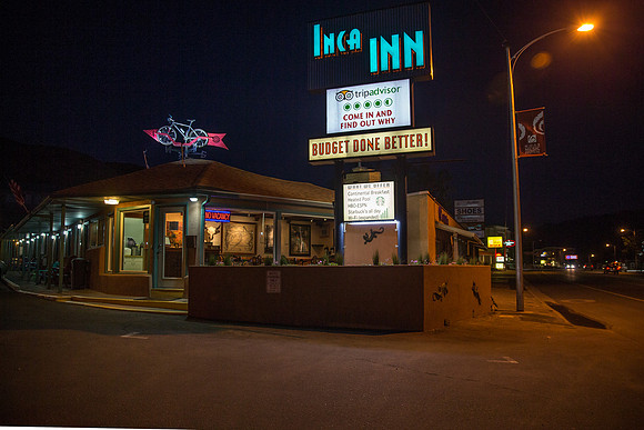 20140831_21_27_37_Hotels_Motels_NightCG3P0048